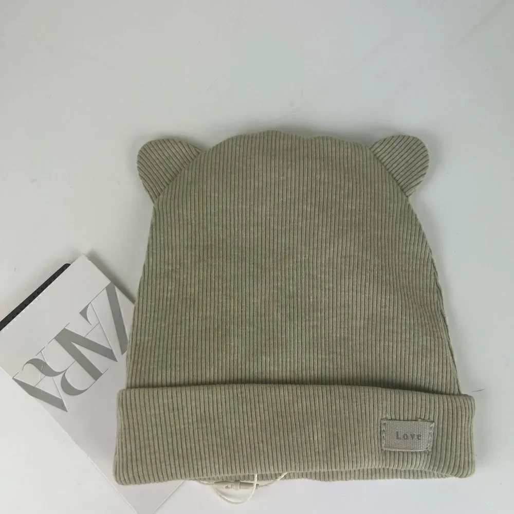Zara RIBBED EAR APPLIQUÉS HAT size 1-6 months